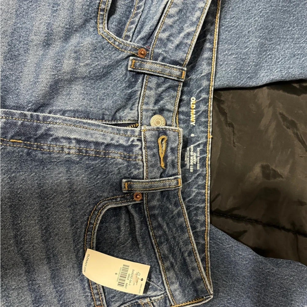 Womans size 6 jeans new with Tags